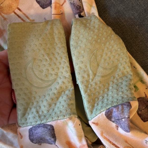 Sleepy sloth bambo pjs size 12-18 months - Picture 5 of 6